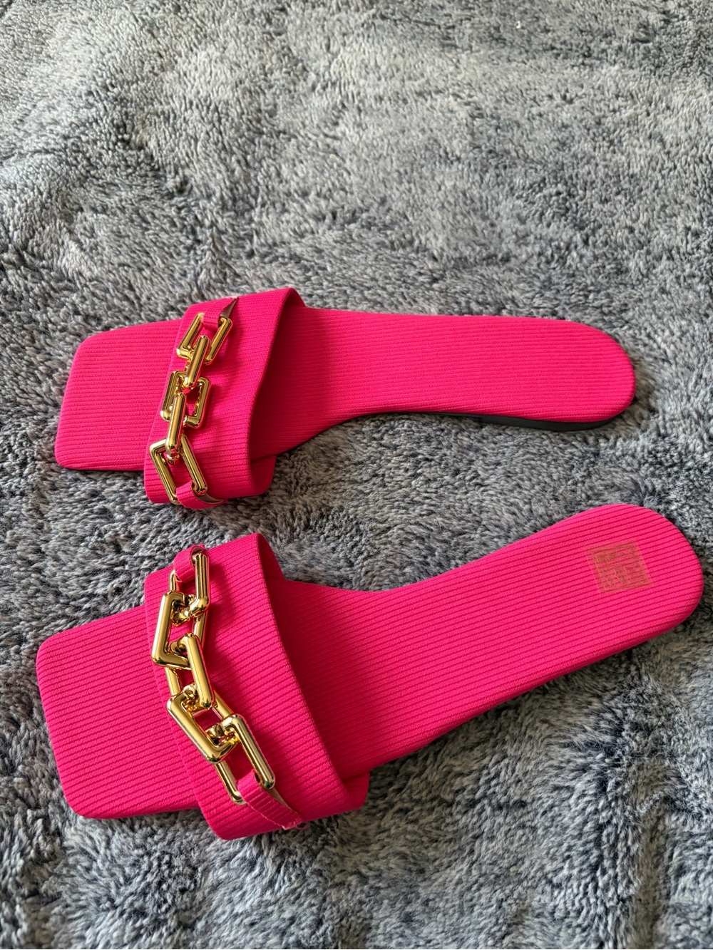SHEIN Hot Pink Slide Sandals with Gold Chain